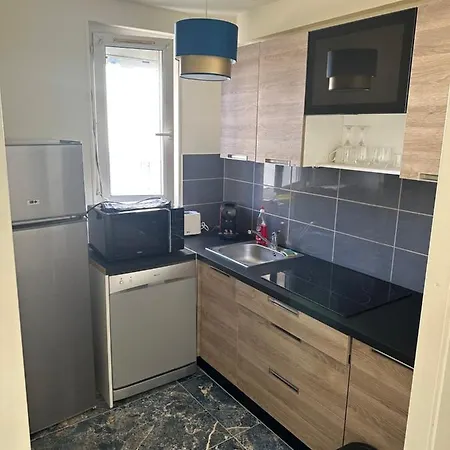 Golden Blue - Jacuzzi *