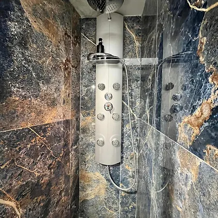 Golden Blue - Jacuzzi Appartement Rouen