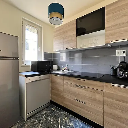 Golden Blue - Jacuzzi Ruan