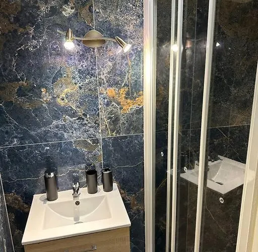 Golden Blue - Jacuzzi *