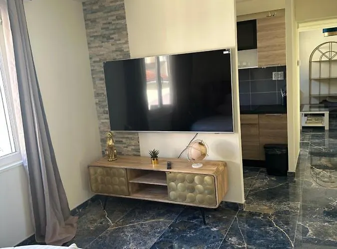 Golden Blue - Jacuzzi Hotel