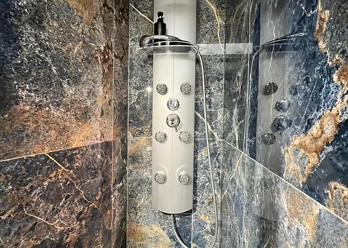 Golden Blue - Jacuzzi Hotel Rouen